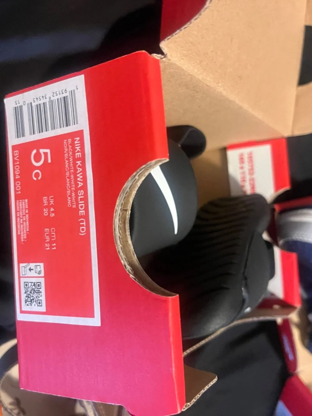 Black nike slides/sandals with strap